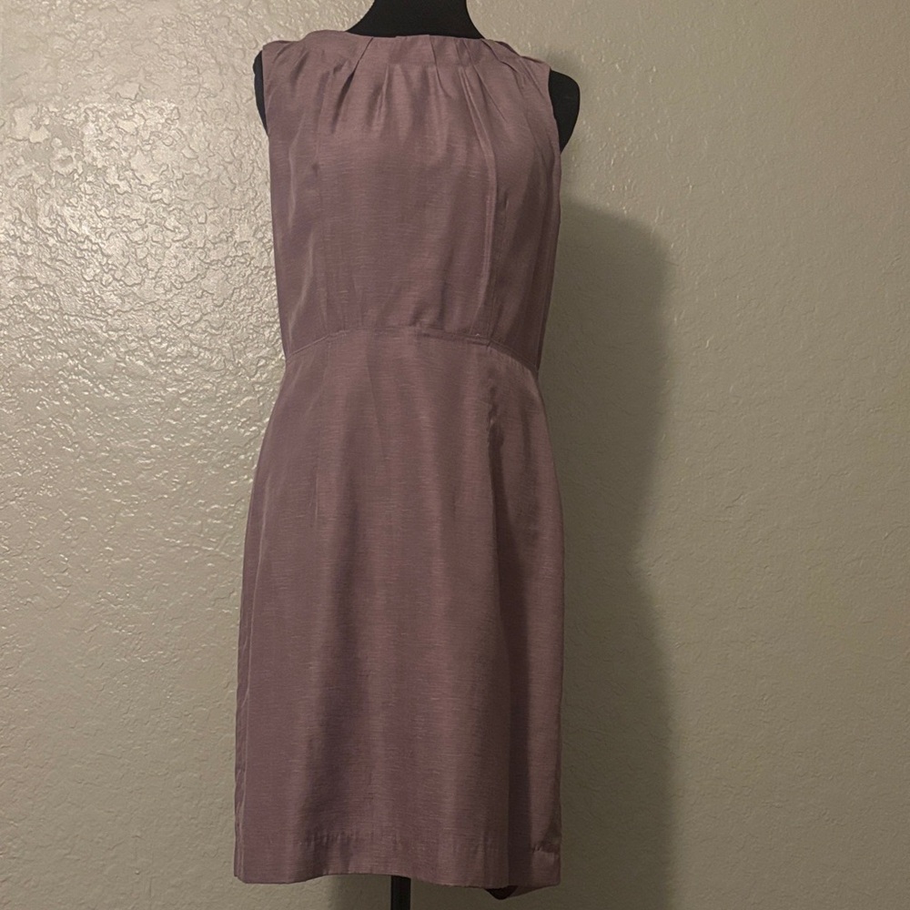 Loft Pleated Neck Sleeveless Sheath Dress Midi Womens Size 8 Purple Lined